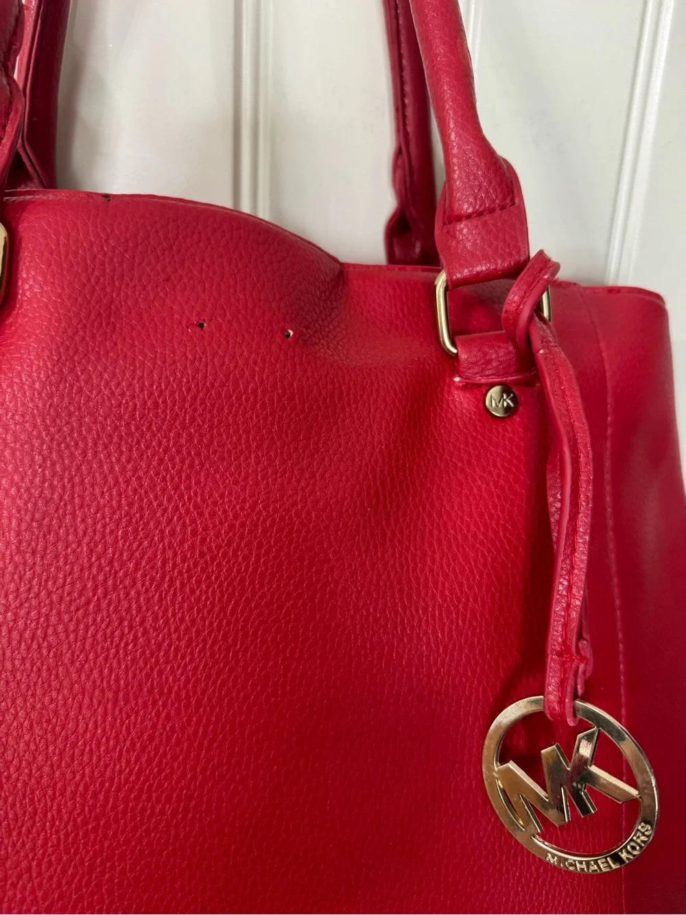 MICHAEL KORS 🍒 Cherry Red Pebbled Leather Shoulder Tote, Gold MK Charm Hangtag